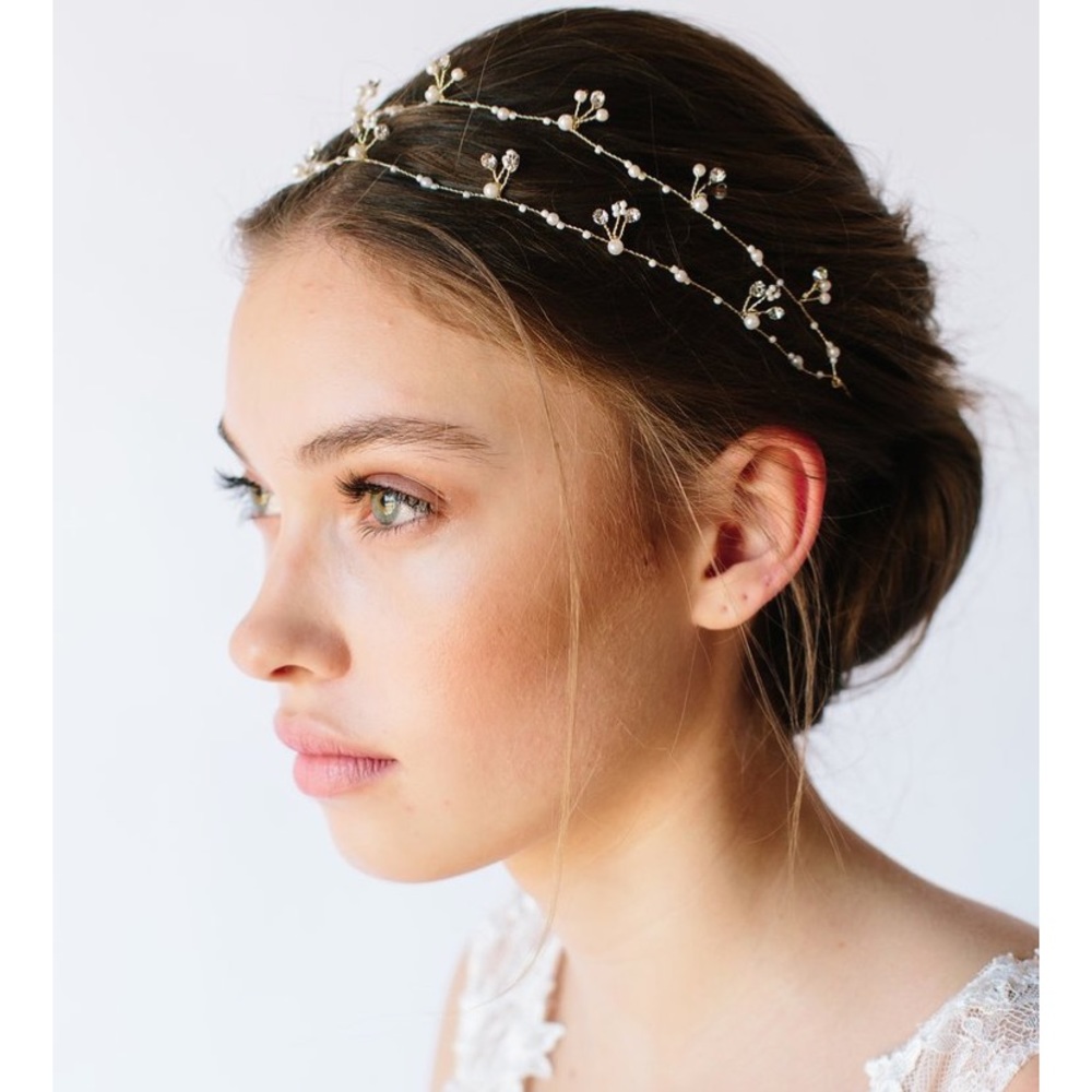 Untamed Petals - Phoenix Bridal Headpiece